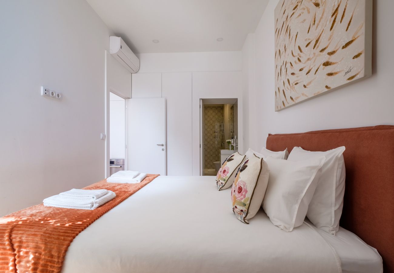 Apartamento em Porto - The Library | Luxury House with AC Downtown Porto