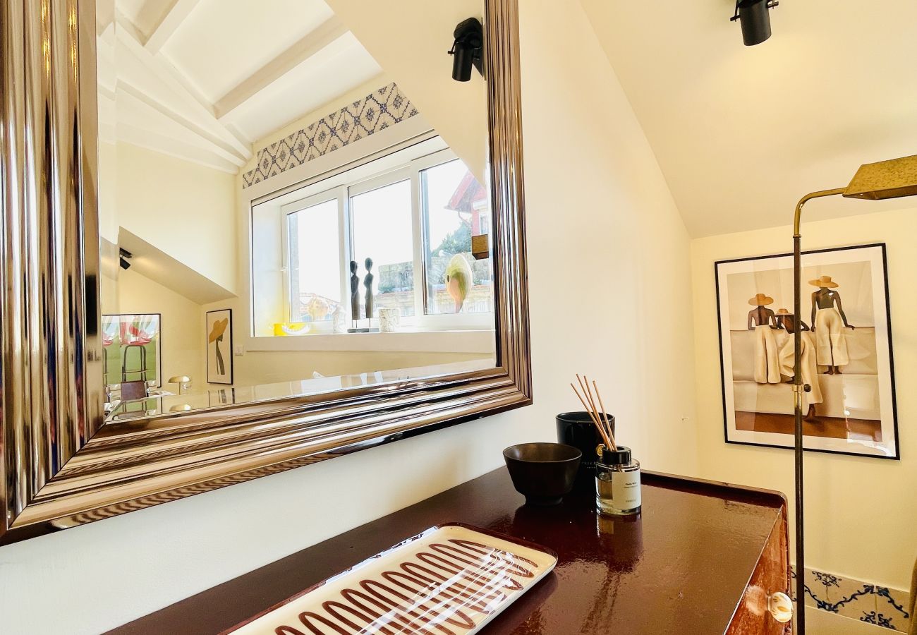 Apartamento em Porto - Elegant Sunlit Loft in the trendy heart of Porto!