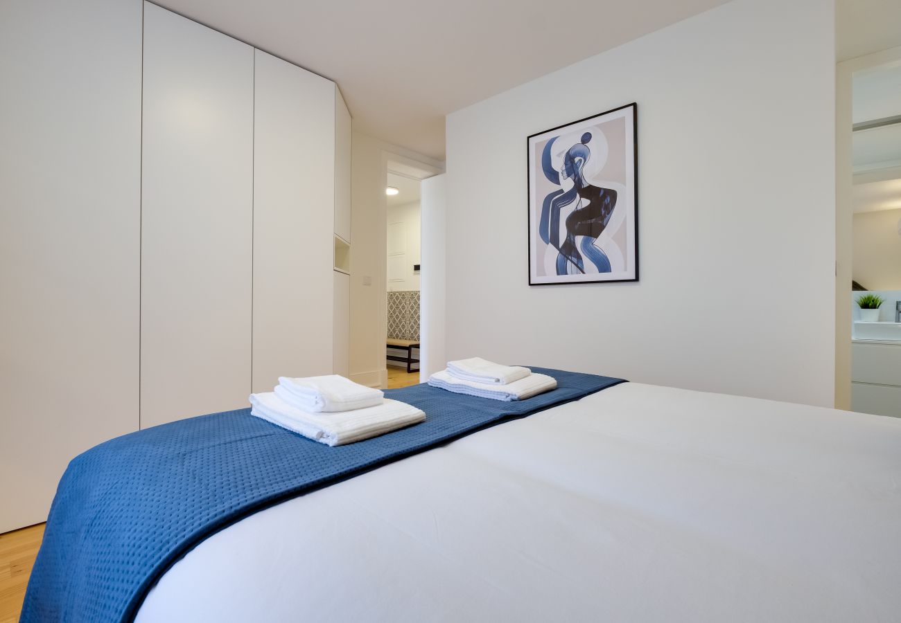 Apartamento em Porto - Cedofeita Balcony Apartment W/ AC Downtown