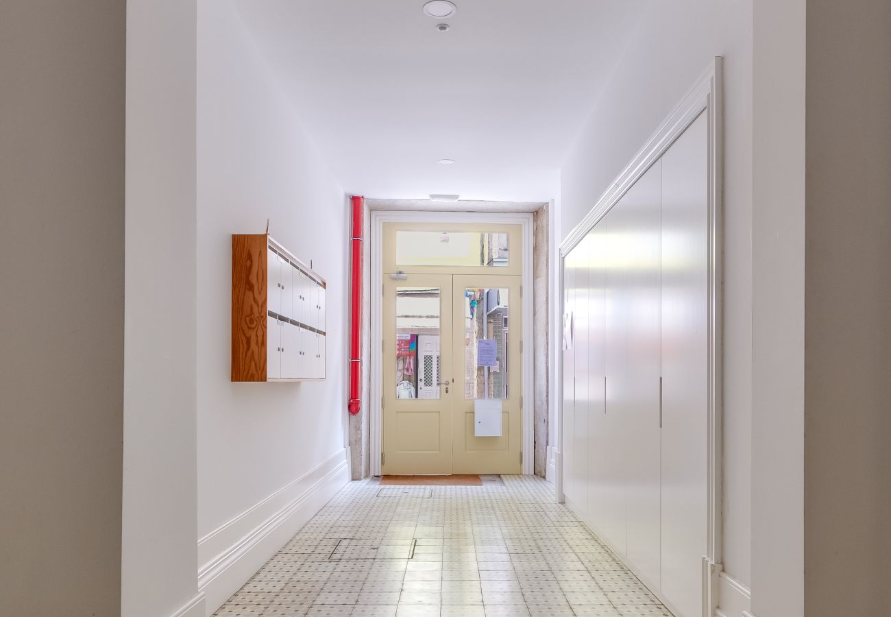 Apartamento em Porto - Cedofeita Balcony Apartment W/ AC Downtown