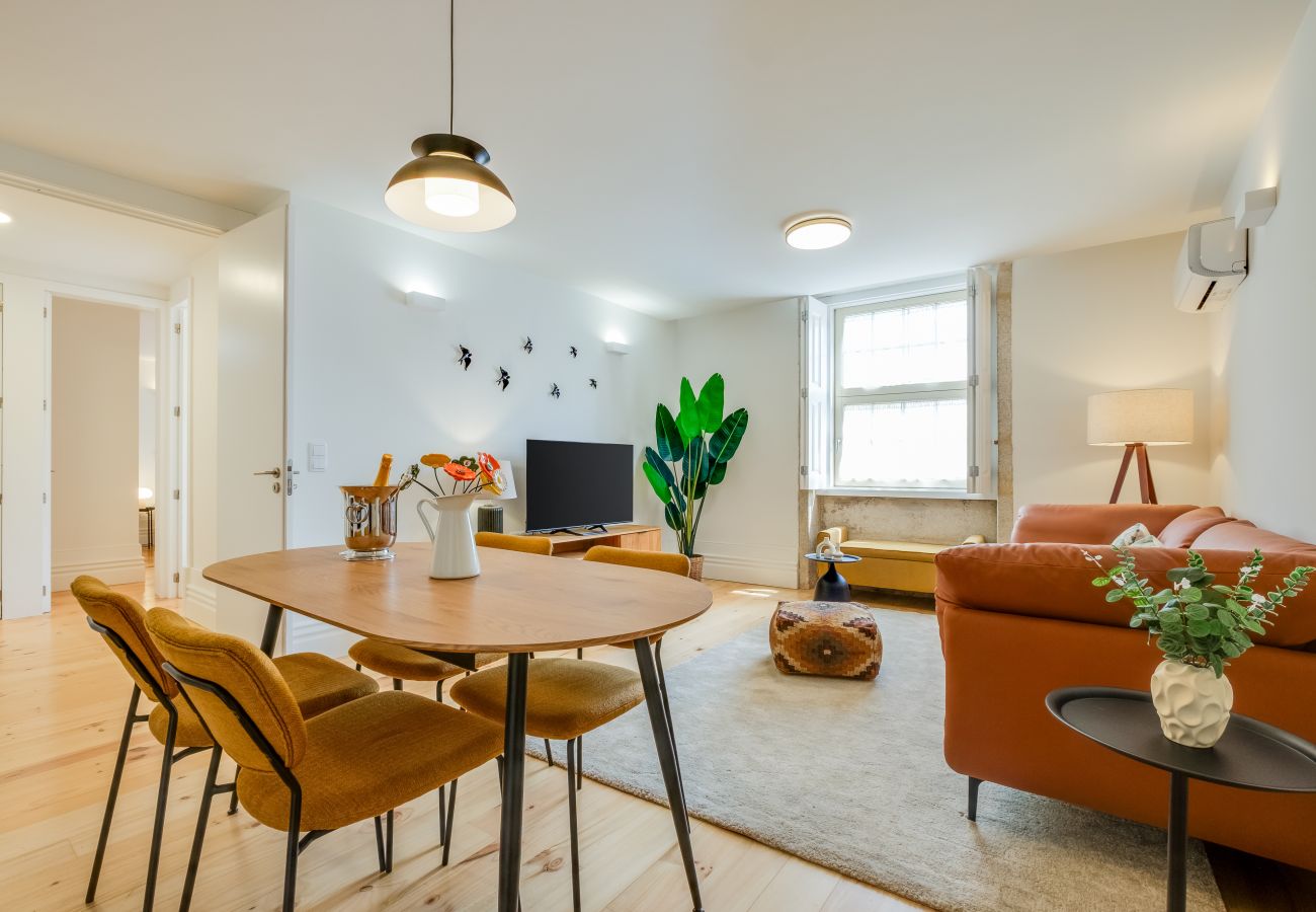 Apartamento em Porto - Cedofeita Balcony Apartment W/ AC Downtown
