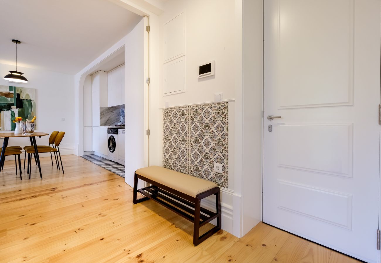 Apartamento em Porto - Cedofeita Balcony Apartment W/ AC Downtown