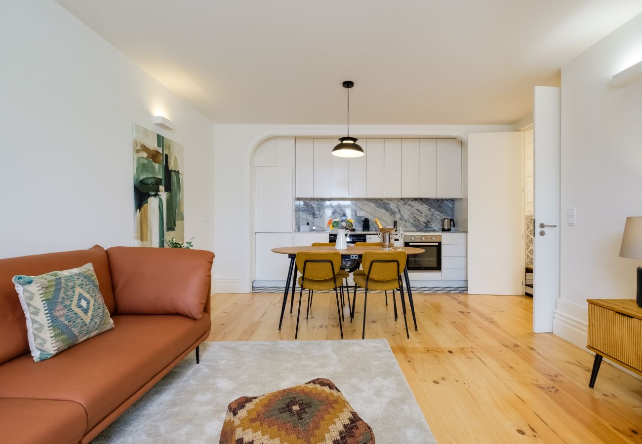 Apartamento em Porto - Cedofeita Balcony Apartment W/ AC Downtown