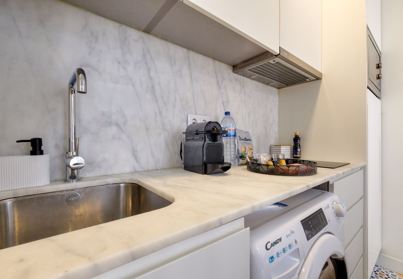 Apartamento em Porto - Magnolia 2 Luxury with AC Metro Downtown Porto