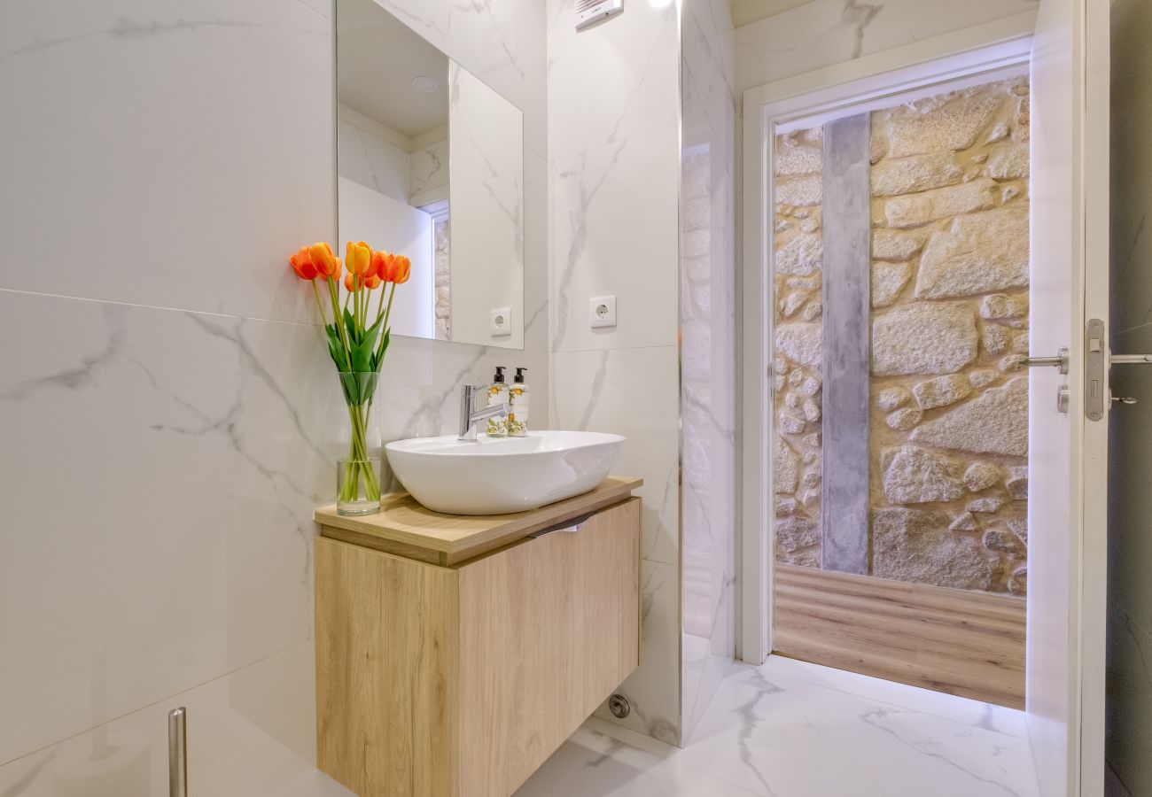 Apartamento em Porto - Magnolia 2 Luxury with AC Metro Downtown Porto