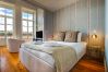 Apartment in Porto - Elegant Ballet House | Metro · Downtown · A/C