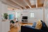 Apartment in Porto - Lovely Nest w/AC, Charm house Downtown Porto near