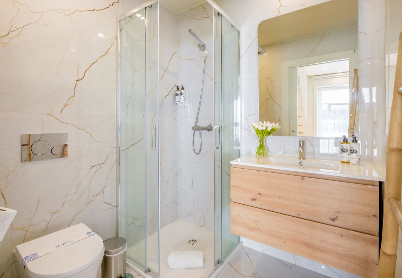 Apartment in Porto - Luxury Style 4 with A/C Downtown Porto near Metro