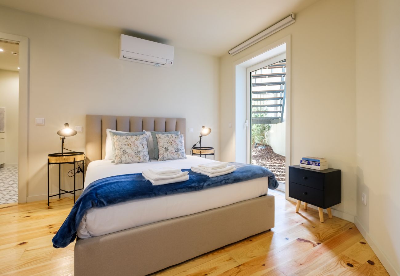 Apartment in Porto - Luxury Style 6 with A/C Downtown Porto near Metro