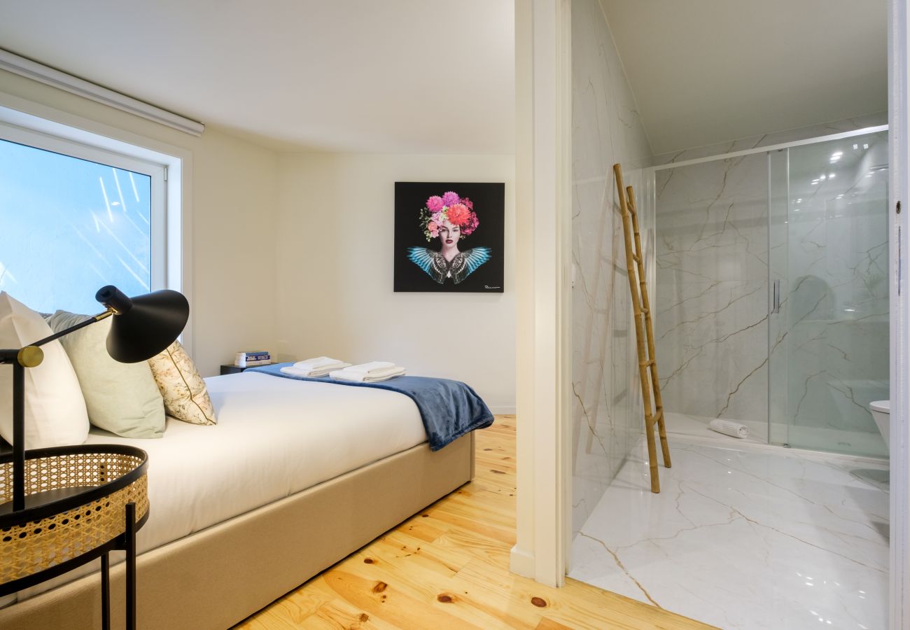 Apartment in Porto - Luxury Style 6 with A/C Downtown Porto near Metro