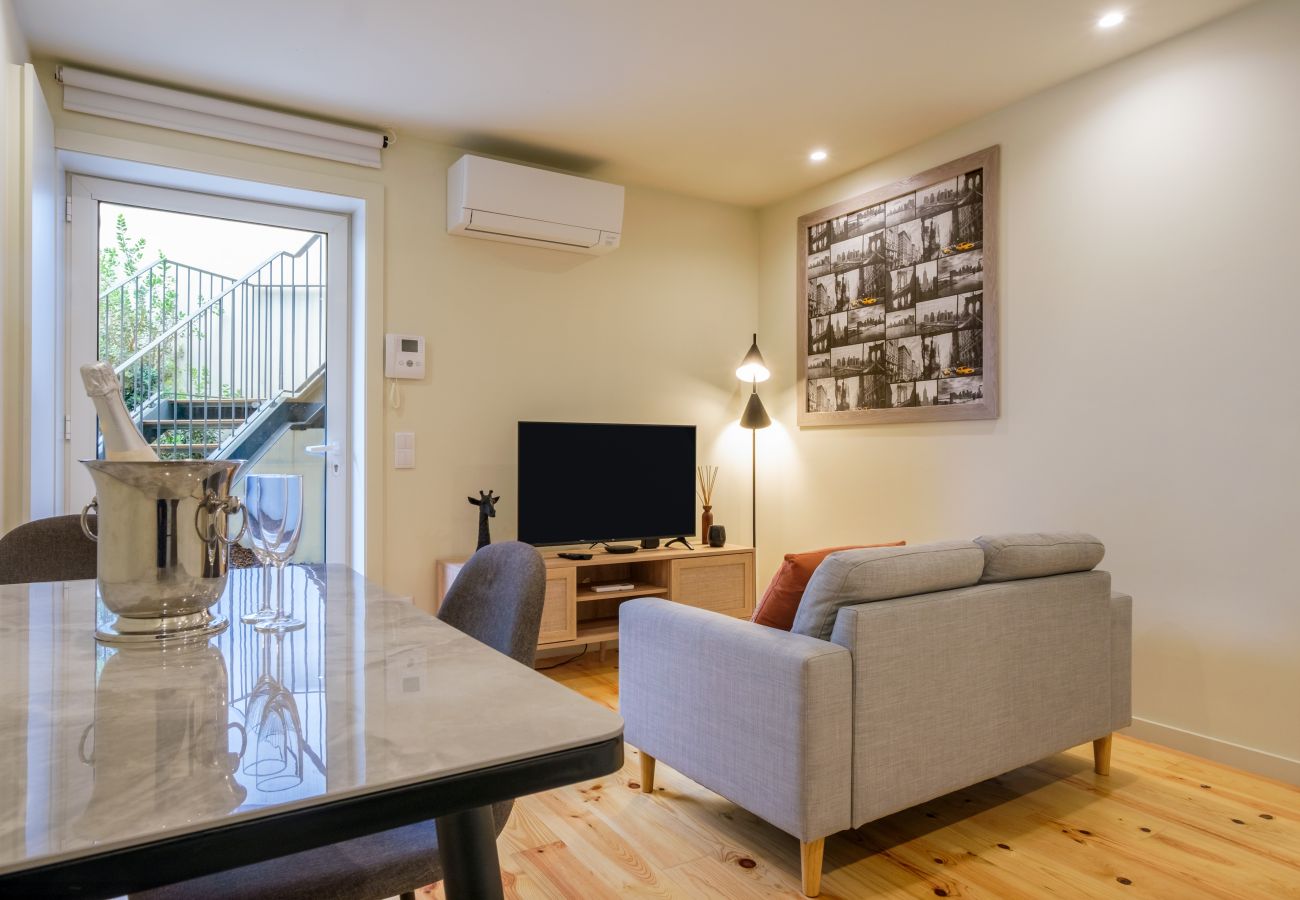 Apartment in Porto - Luxury Style 6 with A/C Downtown Porto near Metro