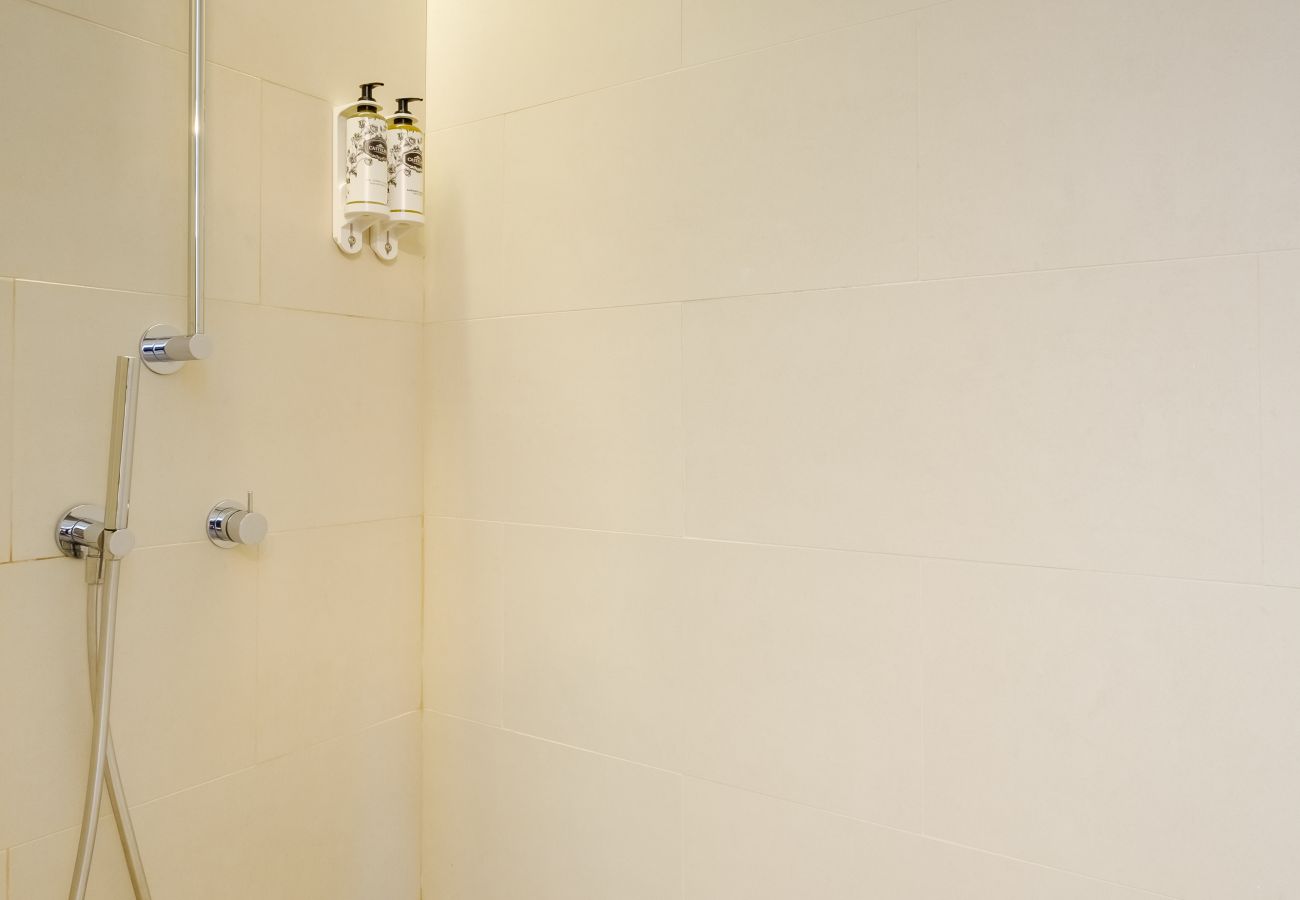 Apartment in Porto - Discovery Luxury Historic House At Rua das Flores