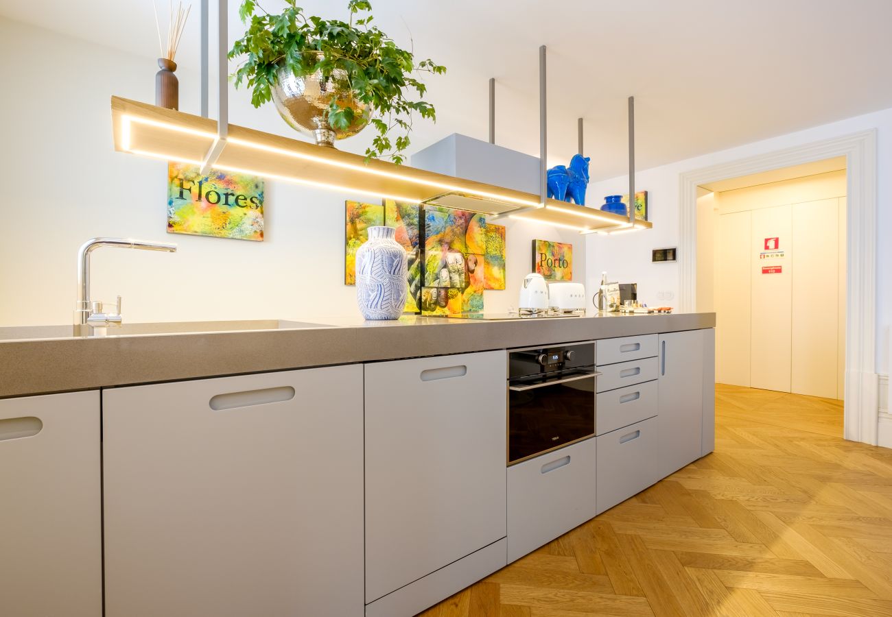 Apartment in Porto - Discovery Luxury Historic House At Rua das Flores