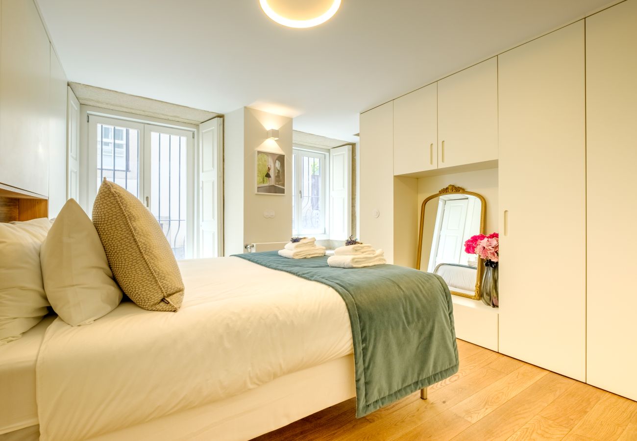 Apartment in Porto - Discovery Luxury Historic House At Rua das Flores
