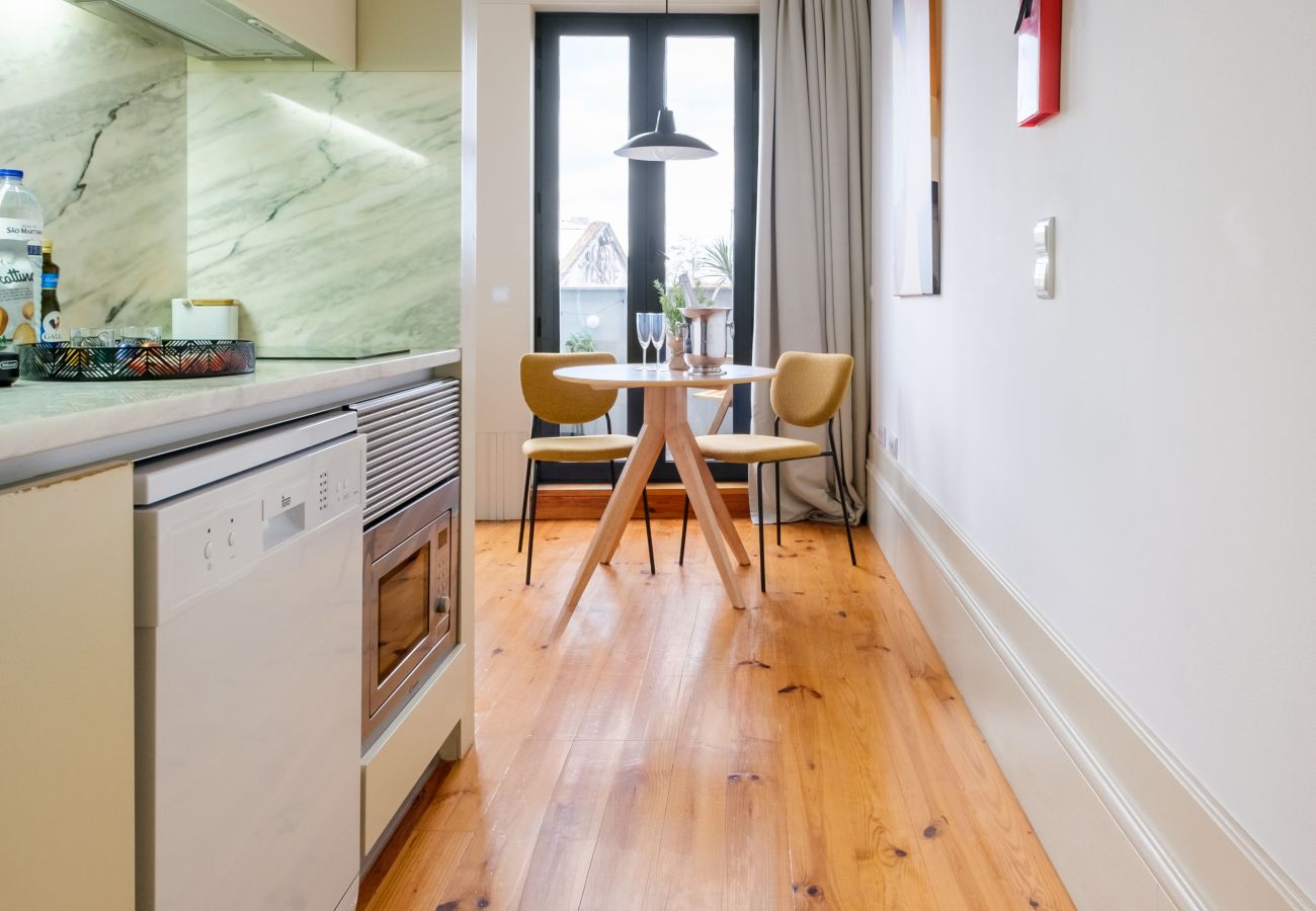 Apartment in Porto - Cedofeita Sunshine Luxury Apartment Downtown Porto