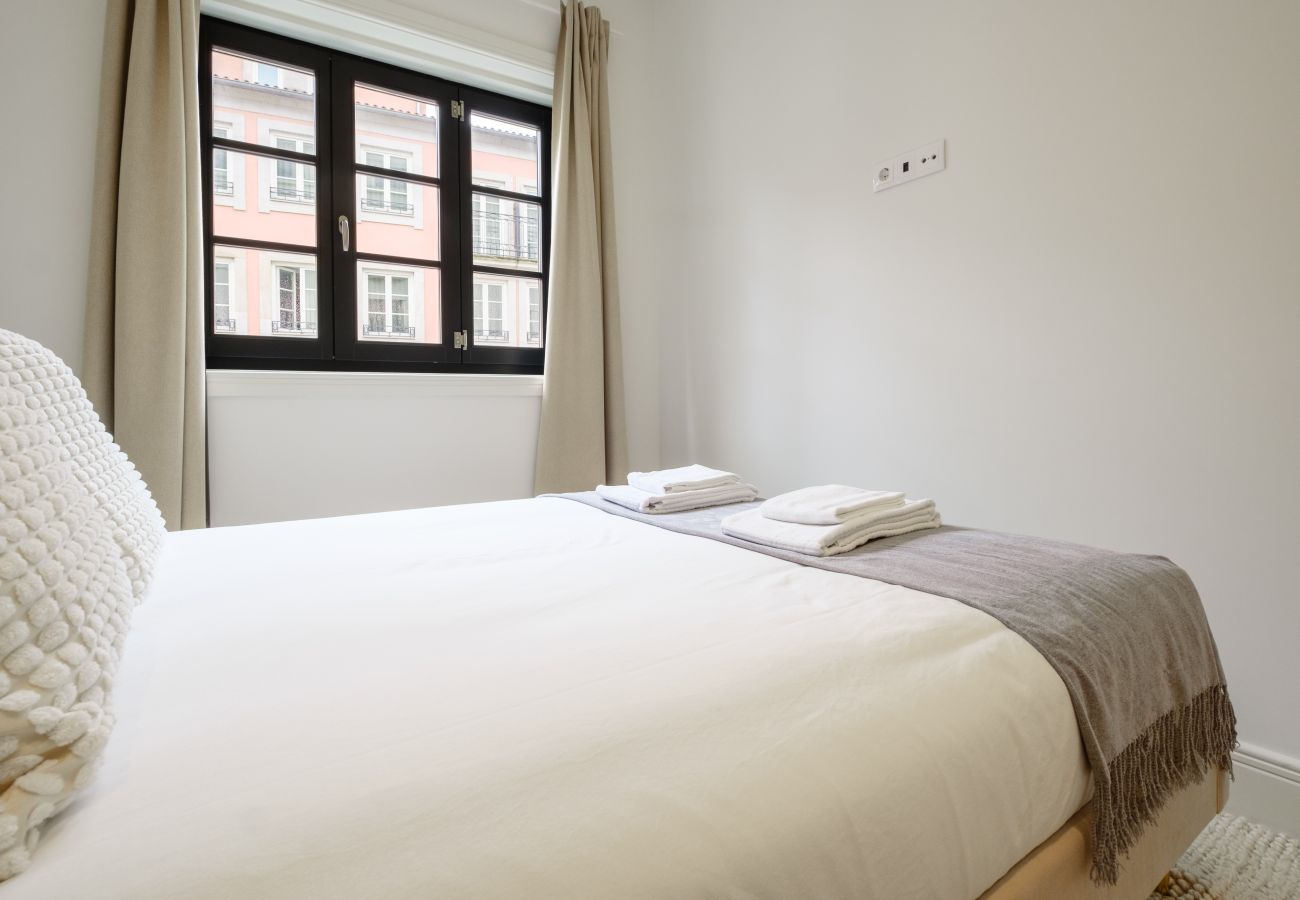 Apartment in Porto - Art Deco 12 Luxury 2BR Apartment Downtown Metro AC