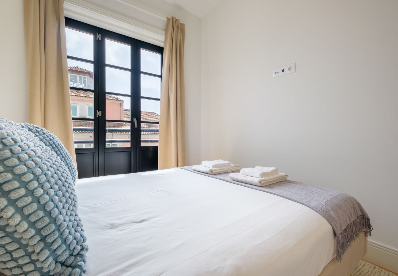 Apartment in Porto - Art Deco 32 Luxury 2BR Apartment Downtown Metro AC