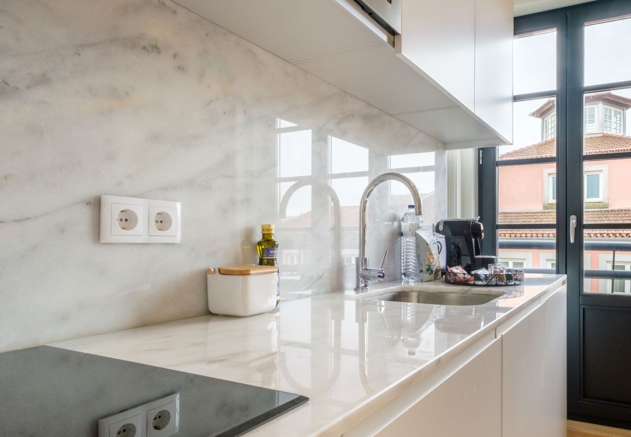 Apartment in Porto - Art Deco 32 Luxury 2BR Apartment Downtown Metro AC