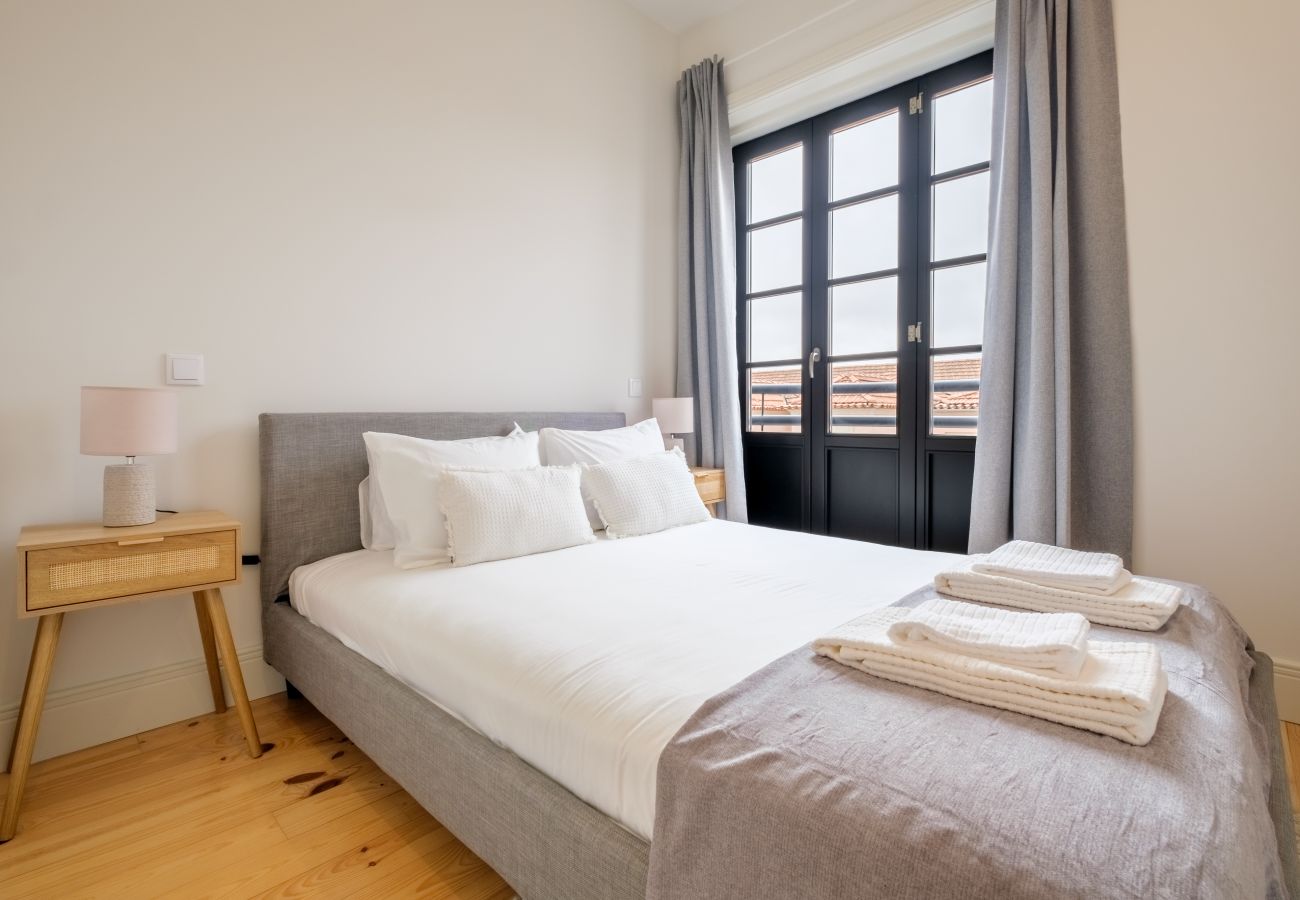 Apartment in Porto - Art Deco 32 Luxury 2BR Apartment Downtown Metro AC
