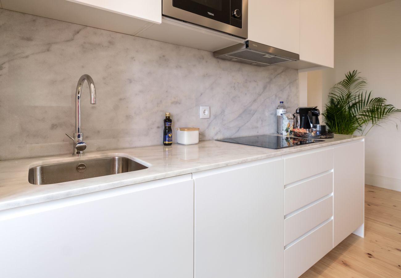 Apartment in Porto - Art Deco 42 Luxury 2BR Apartment Downtown Metro AC