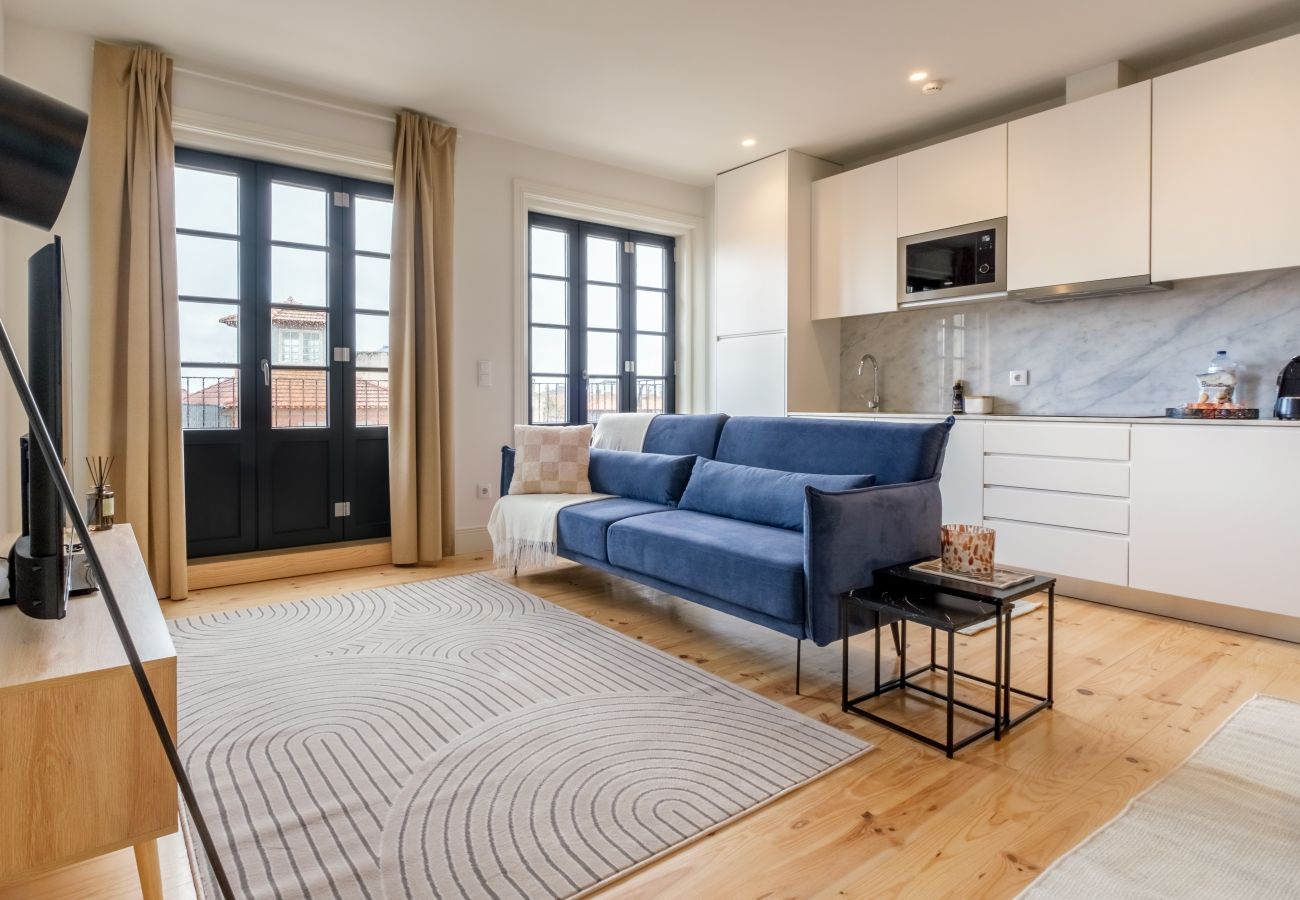 Apartment in Porto - Art Deco 42 Luxury 2BR Apartment Downtown Metro AC