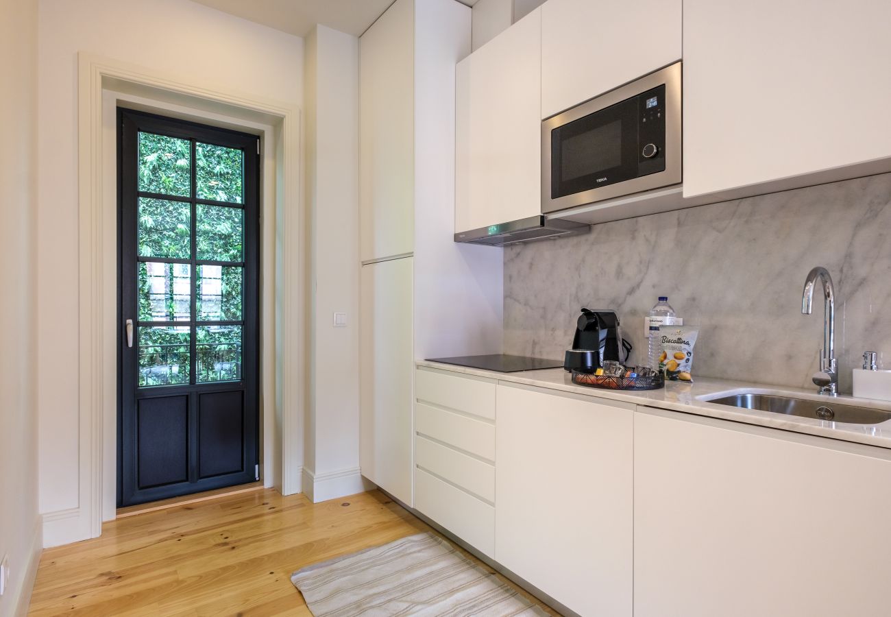 Apartment in Porto - Art Deco 23 Luxury 2BR Apartment Downtown Metro AC