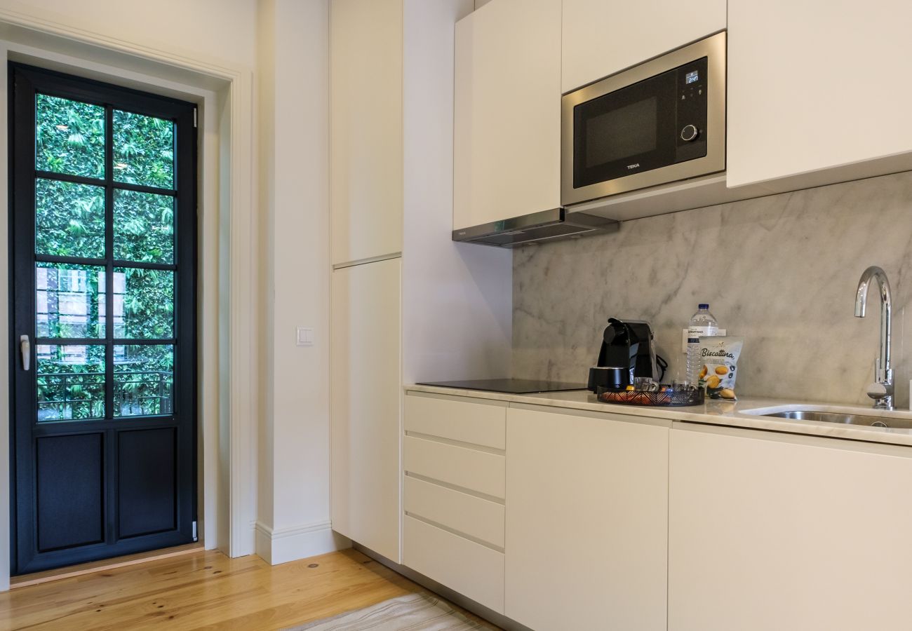 Apartment in Porto - Art Deco 23 Luxury 2BR Apartment Downtown Metro AC