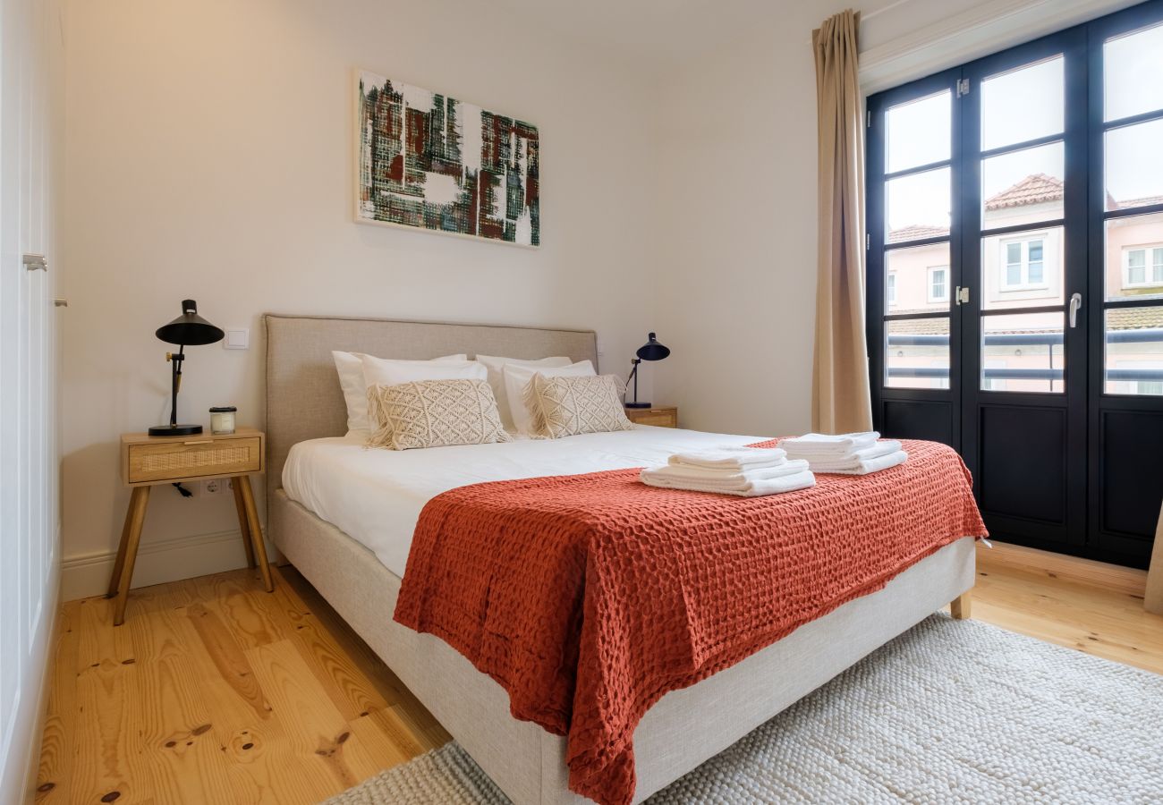 Apartment in Porto - Art Deco 23 Luxury 2BR Apartment Downtown Metro AC