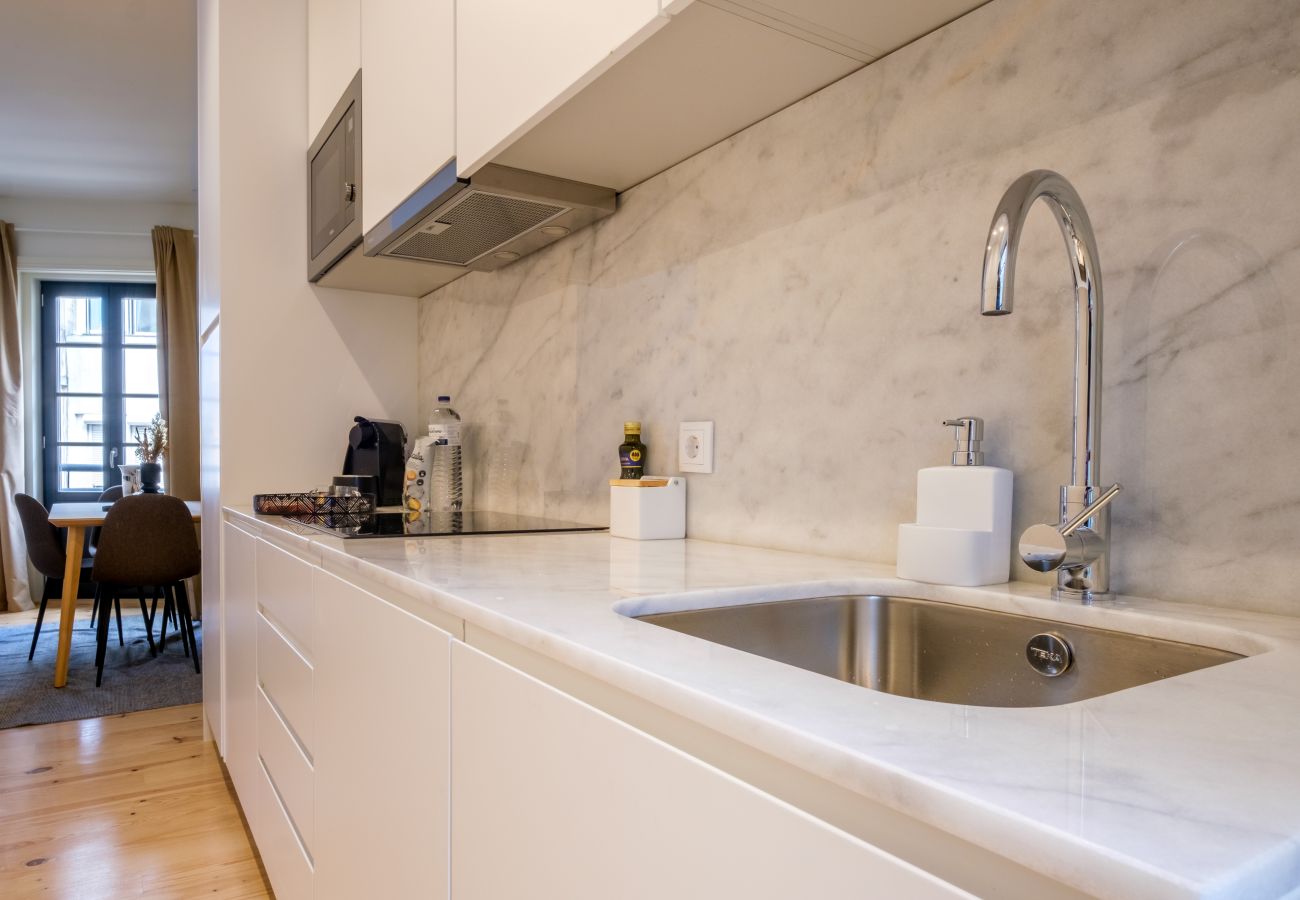 Apartment in Porto - Art Deco 21 Luxury 2BR Apartment Downtown Metro AC