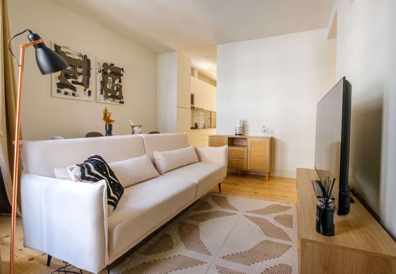 Apartment in Porto - Art Deco 21 Luxury 2BR Apartment Downtown Metro AC