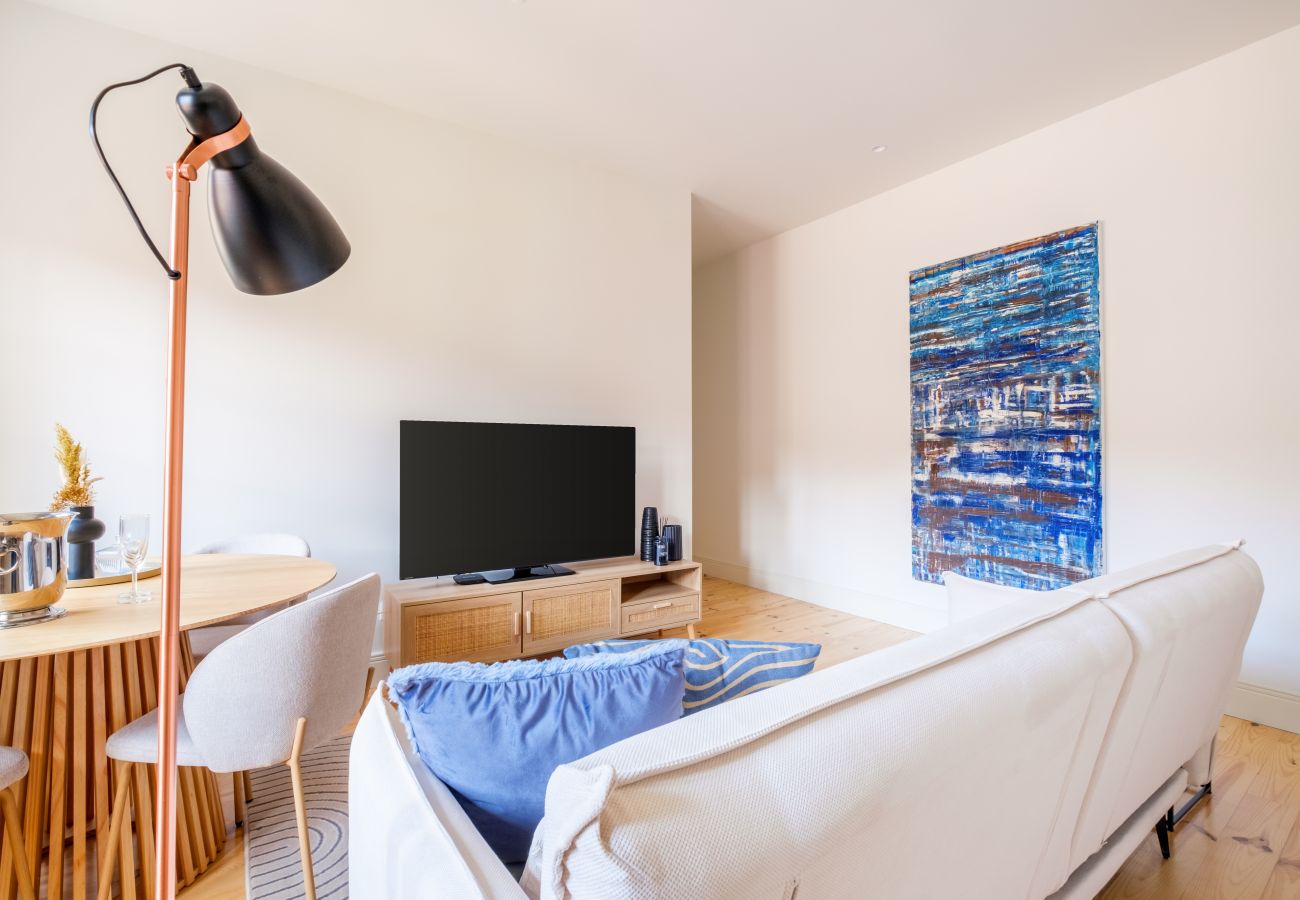 Apartment in Porto - Art Deco 24 Luxury  Apartment Downtown Metro AC