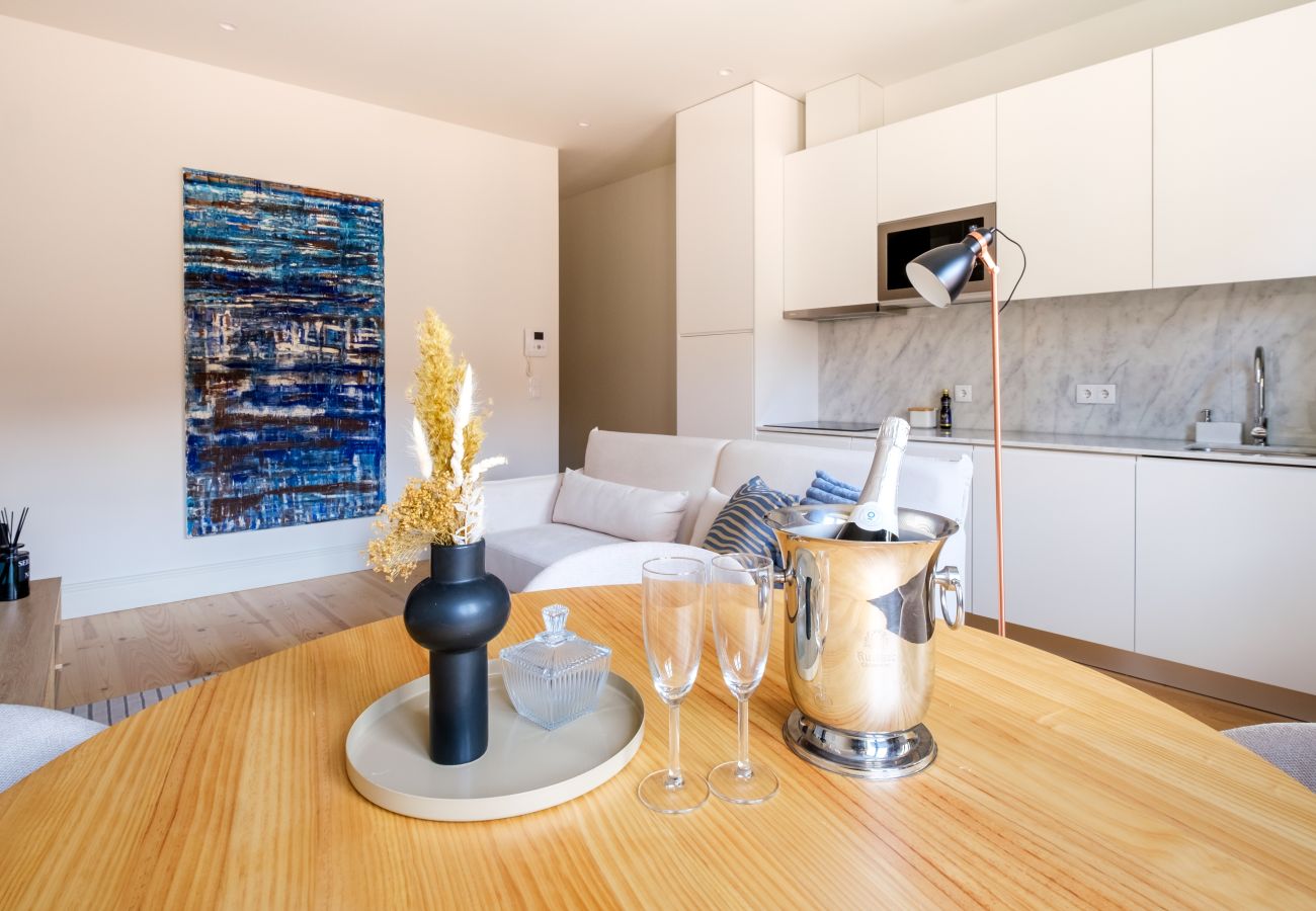 Apartment in Porto - Art Deco 24 Luxury  Apartment Downtown Metro AC