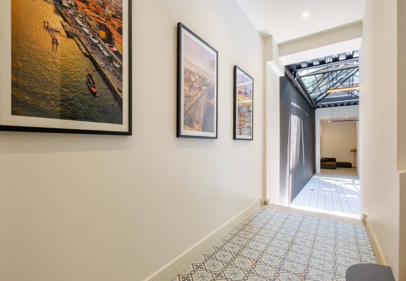Apartment in Porto - Art Deco 24 Luxury  Apartment Downtown Metro AC