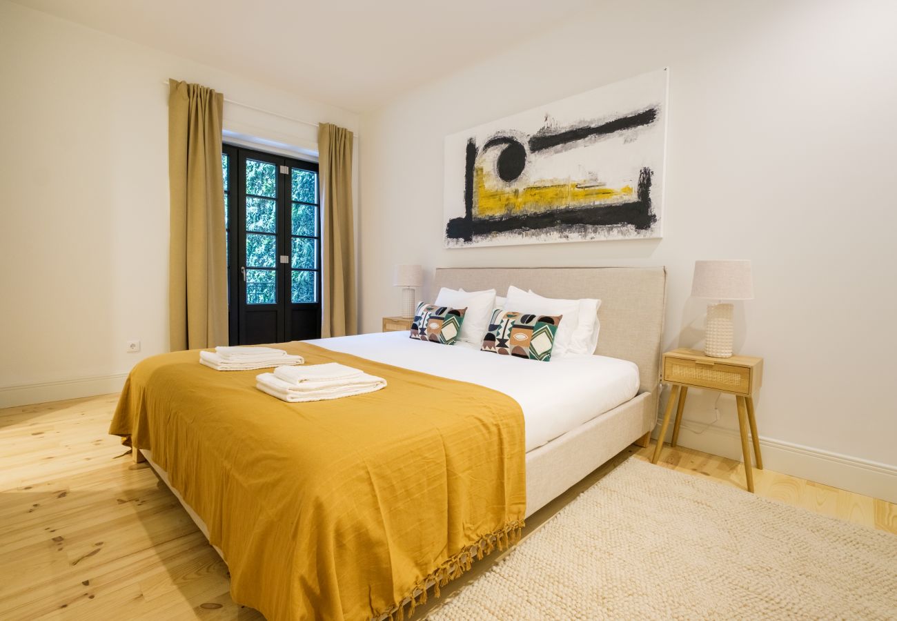 Apartment in Porto - Art Deco 14 Luxury  Apartment Downtown Metro AC