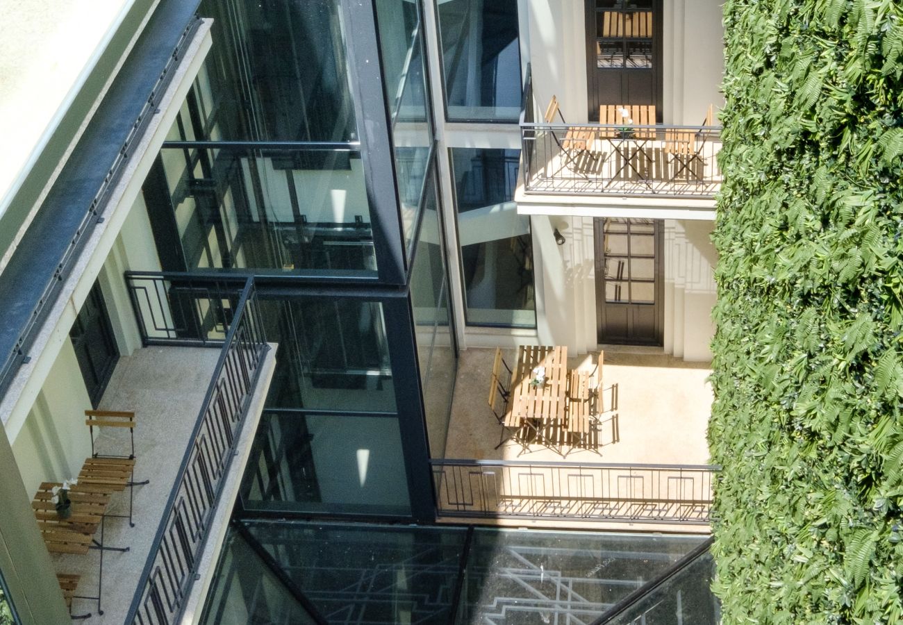 Apartment in Porto - Art Deco 14 Luxury  Apartment Downtown Metro AC
