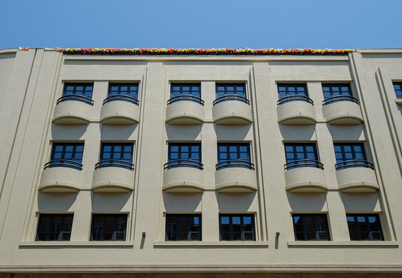 Apartment in Porto - Art Deco 14 Luxury  Apartment Downtown Metro AC