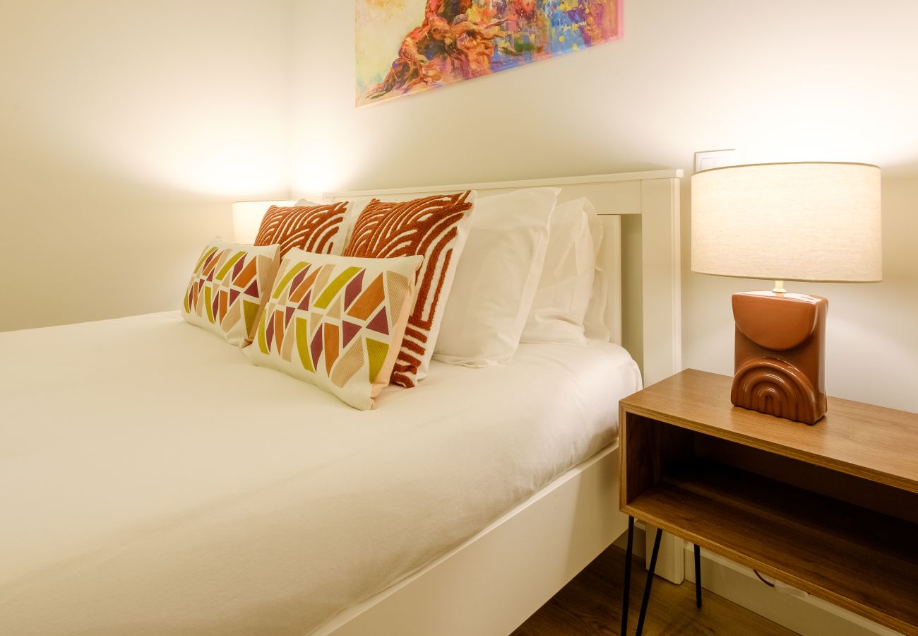 Apartment in Porto - Magnolia 1 Luxury with AC Metro Downtown Porto