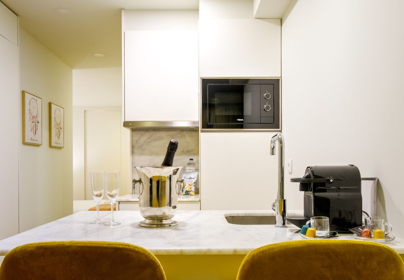 Apartment in Porto - Magnolia 1 Luxury with AC Metro Downtown Porto