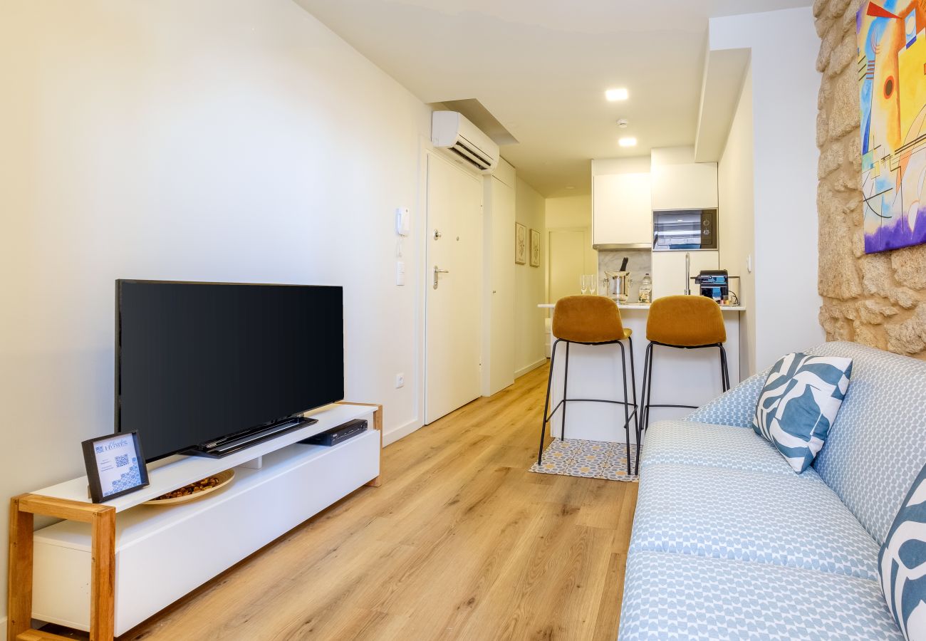 Apartment in Porto - Magnolia 1 Luxury with AC Metro Downtown Porto