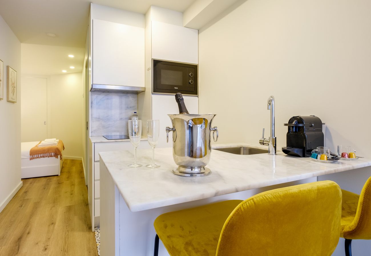 Apartment in Porto - Magnolia 1 Luxury with AC Metro Downtown Porto