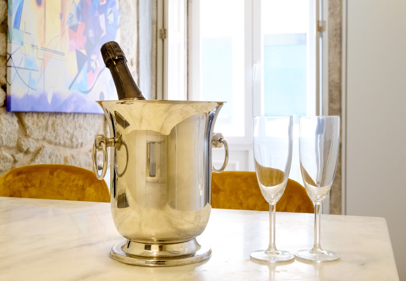 Apartment in Porto - Magnolia 1 Luxury with AC Metro Downtown Porto