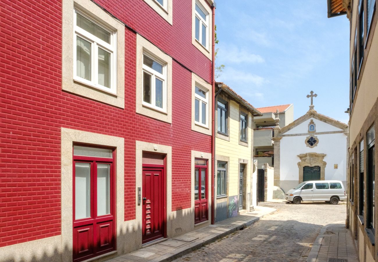 Apartment in Porto - Magnolia 1 Luxury with AC Metro Downtown Porto
