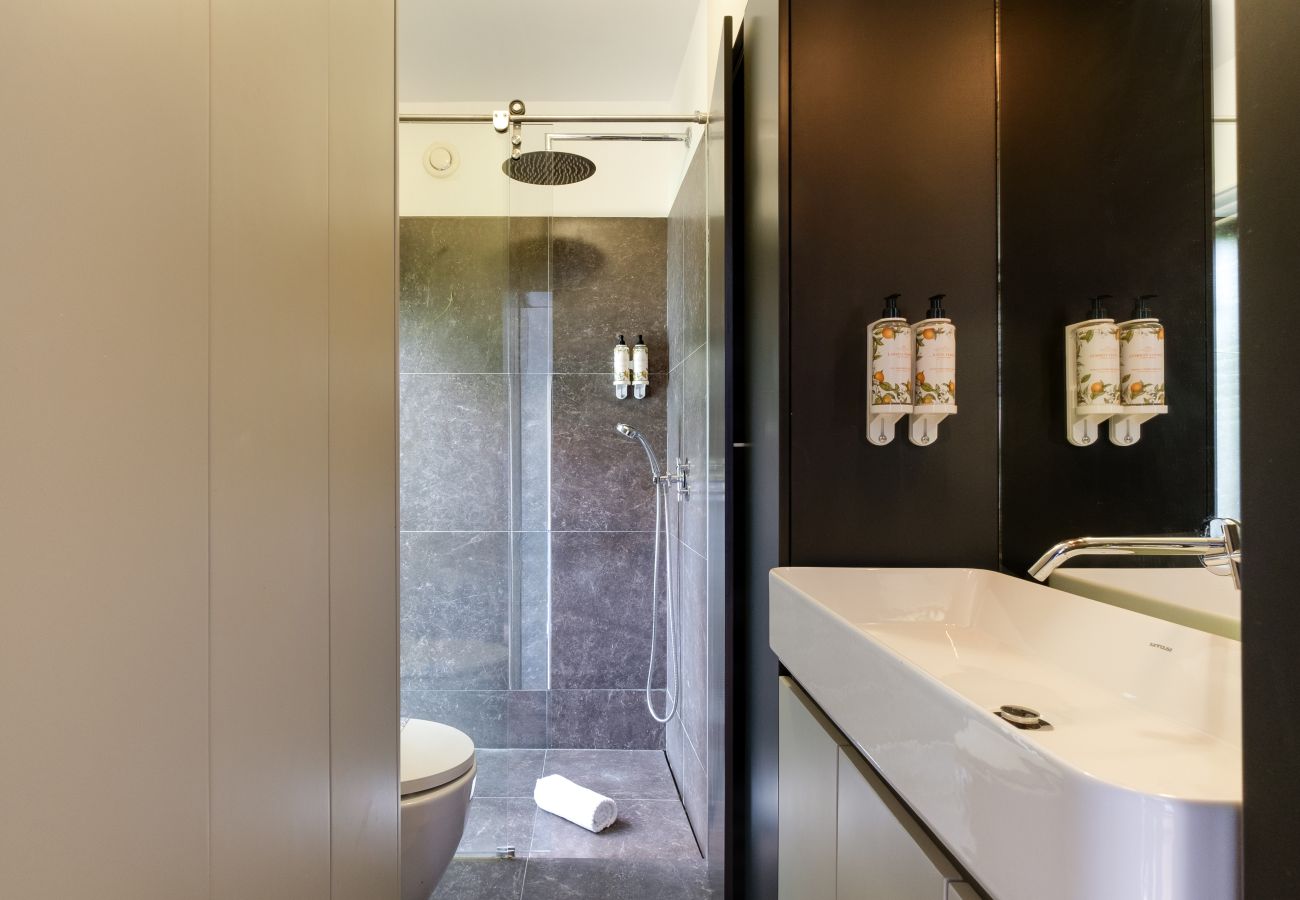 Apartment in Porto - Garden Luxury House 2BDR | Downtown Oporto with AC