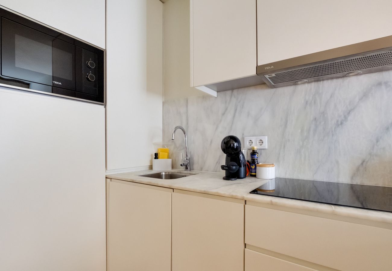 Apartment in Porto - Magnolia 3 Luxury with AC Metro Downtown Porto