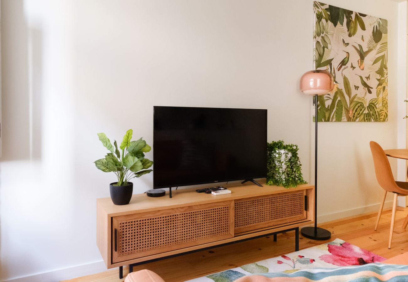 Apartment in Porto - Magnolia 3 Luxury with AC Metro Downtown Porto