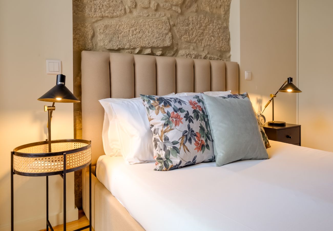 Apartment in Porto - Luxury Style 8 with A/C Downtown Porto near Metro