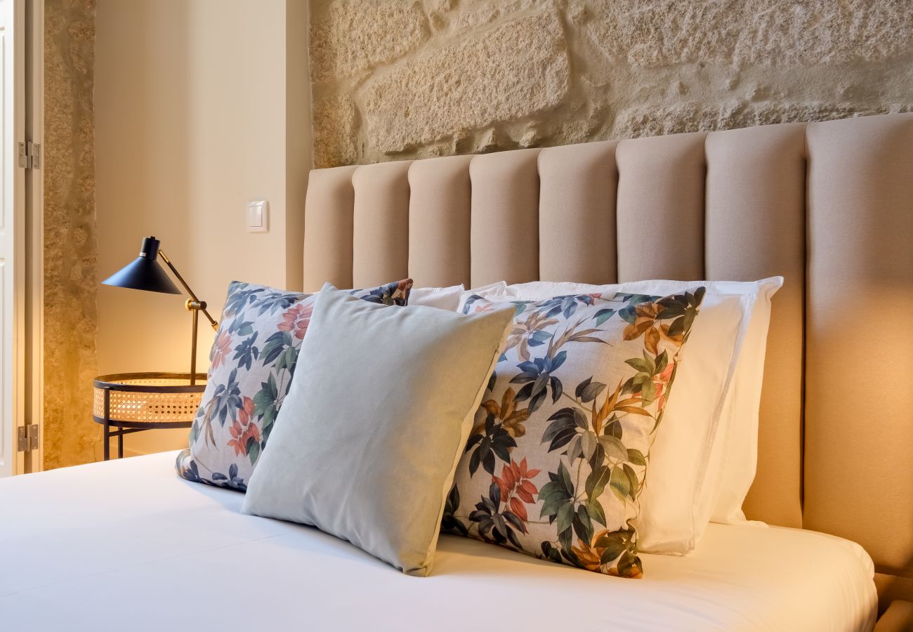 Apartment in Porto - Luxury Style 8 with A/C Downtown Porto near Metro