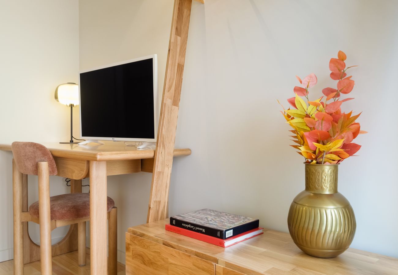 Apartment in Porto - Luxury Style 5 with AC Downtown Porto near Metro