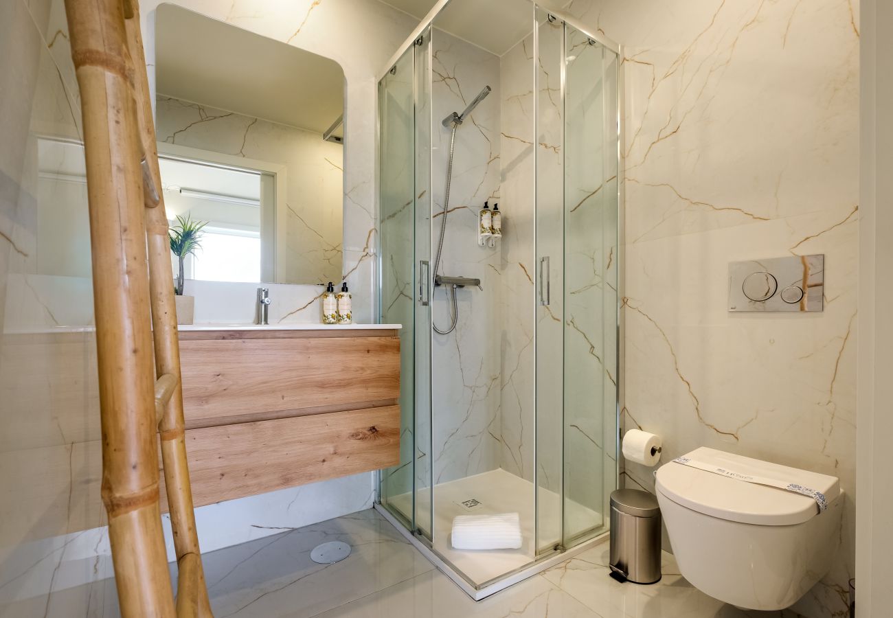 Apartment in Porto - Luxury Style 5 with AC Downtown Porto near Metro