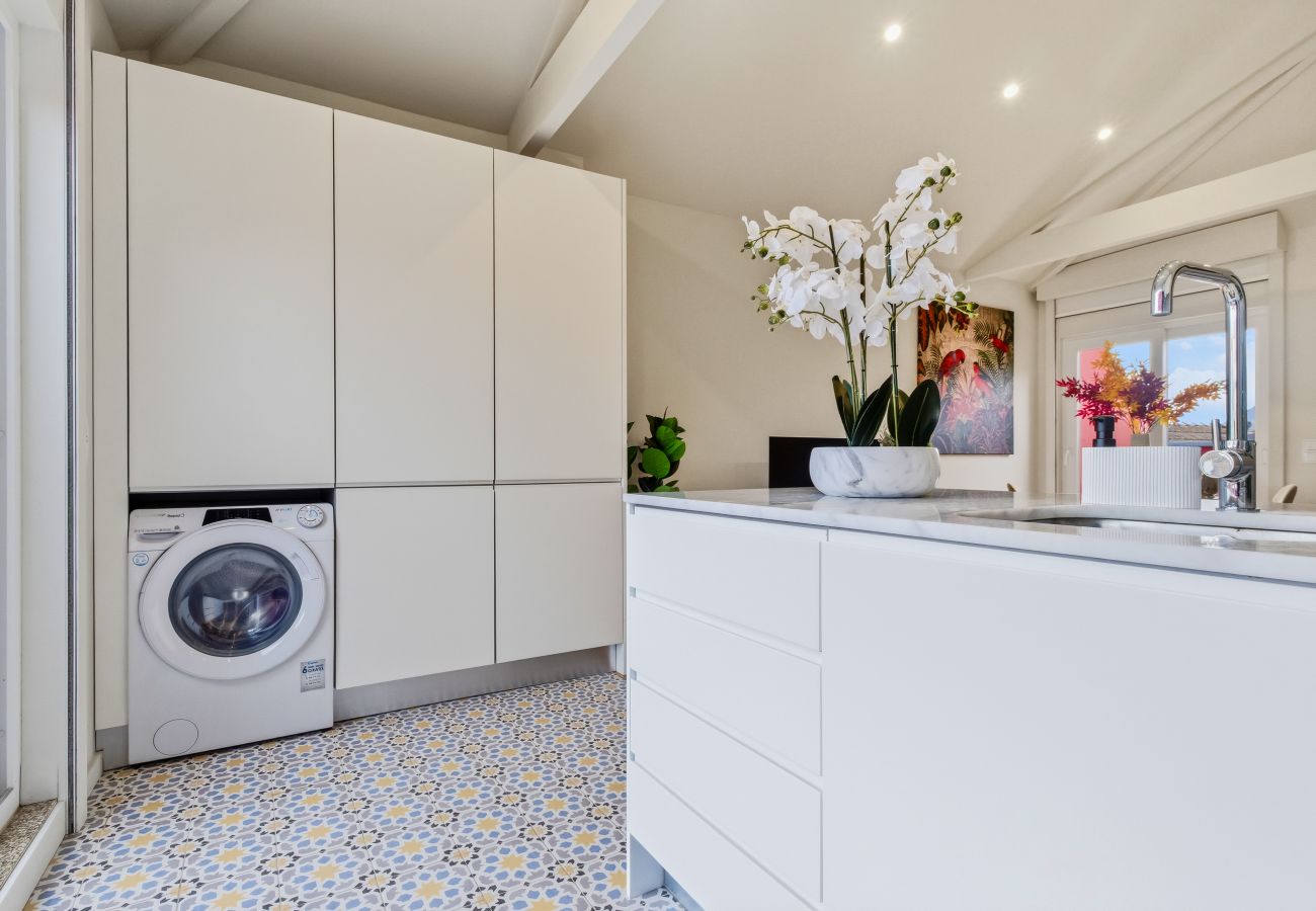 Apartment in Porto - Magnolia 6 Luxury with AC Metro Downtown Porto